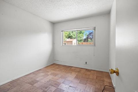 2058 Falcon Ct, Fairfield, CA 94533 photo 16
