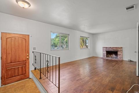 2058 Falcon Ct, Fairfield, CA 94533 photo 6