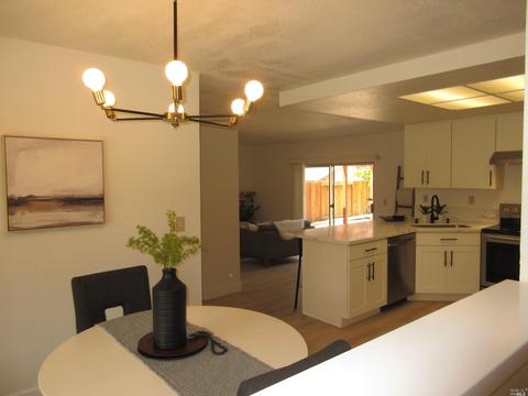 124 Jason Ct, Vallejo, CA 94591 photo 3