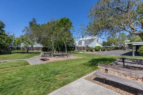 128 Courtyards Cir E, Windsor, CA 95492 photo 30