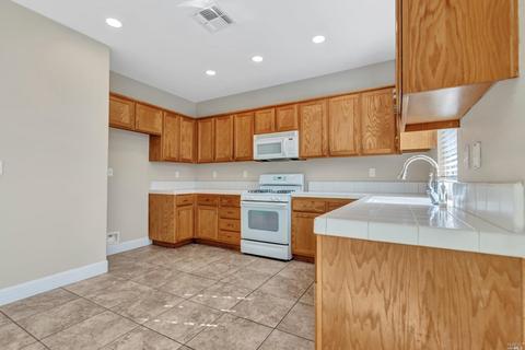 5113 Rowe Dr, Fairfield, CA 94533 photo 12