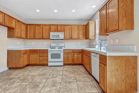 5113 Rowe Dr, Fairfield, CA 94533 photo 13