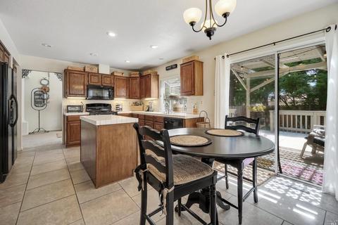442 Rolling Oak Dr, Vacaville, CA 95688 photo 18