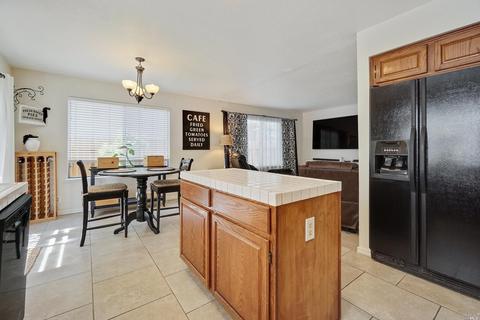 442 Rolling Oak Dr, Vacaville, CA 95688 photo 20