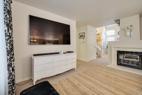 442 Rolling Oak Dr, Vacaville, CA 95688 photo 17