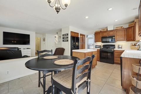 442 Rolling Oak Dr, Vacaville, CA 95688 photo 21
