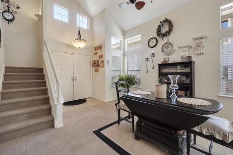 442 Rolling Oak Dr, Vacaville, CA 95688 photo 9