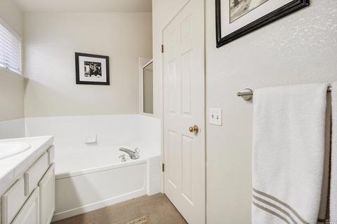 442 Rolling Oak Dr, Vacaville, CA 95688 photo 34