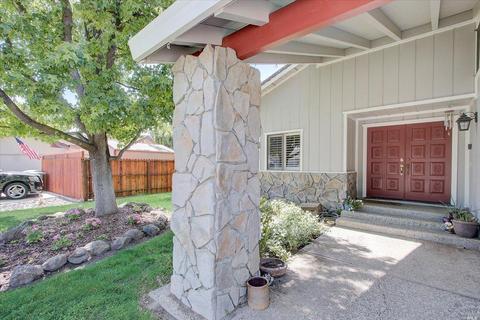340 Alderglen Dr, Dixon, CA 95620 photo 2