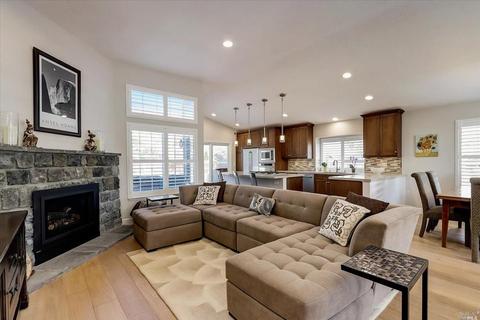 1 Gregory Ct, Petaluma, CA 94954 photo 8