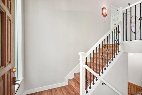 2 Eagle Gap Rd, Novato, CA 94949 photo 4