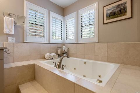 38 Thunderbird Dr, Novato, CA 94949 photo 70