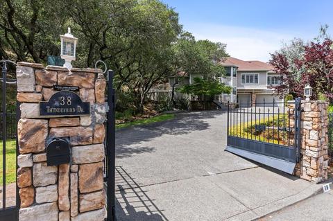38 Thunderbird Dr, Novato, CA 94949 photo 2
