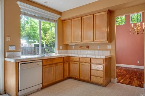 502 Peppertree Dr, Windsor, CA 95492 photo 8