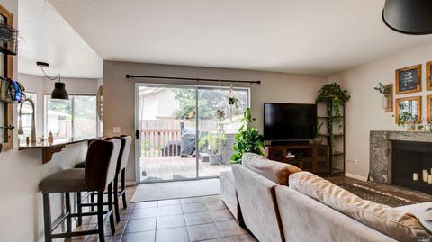 2186 Saint Augustine Cir, Petaluma, CA 94954 photo 18