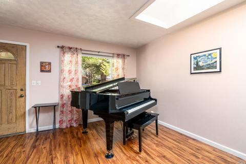 197 Cresta Dr, Ukiah, CA 95482 photo 6
