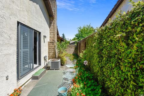 229 Frederick Dr, Napa, CA 94559 photo 27