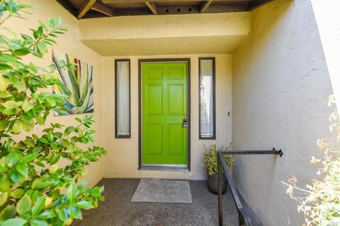 229 Frederick Dr, Napa, CA 94559 photo 2