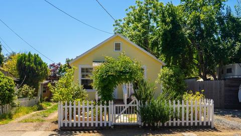 411 E 1st St, Cloverdale, CA 95425 photo 7
