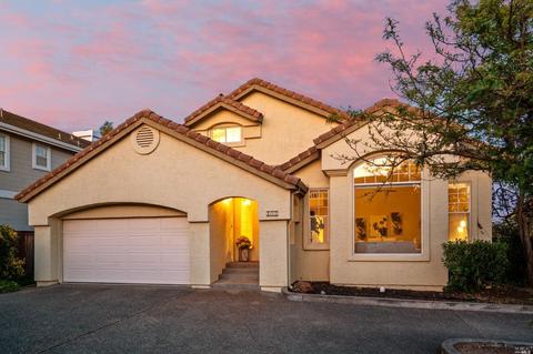 182 Windsor Dr, Petaluma, CA 94952 photo 1