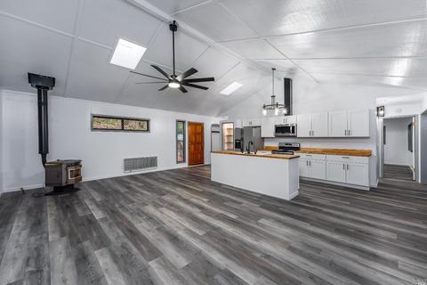 2067 Buckeye Dr, Willits, CA 95490 photo 5