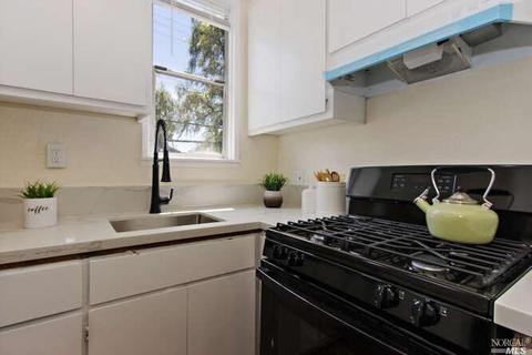 561 Grant St, Vallejo, CA 94590 photo 9