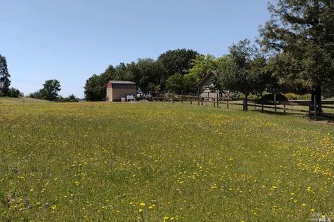 754 Red Tail Rd, Healdsburg, CA 95448
