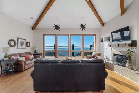 537 Oceana Dr, Dillon Beach, CA 94929 photo 2