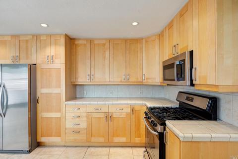 892 Ruth Ct, Petaluma, CA 94952 photo 12