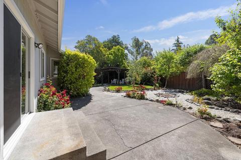1040 Hampshire Ln, Windsor, CA 95492 photo 7