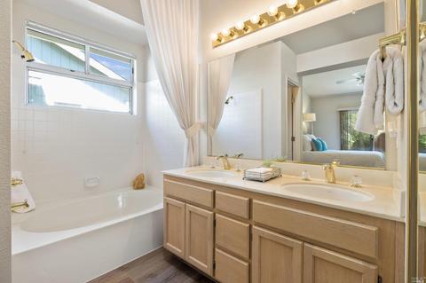 1040 Hampshire Ln, Windsor, CA 95492 photo 36