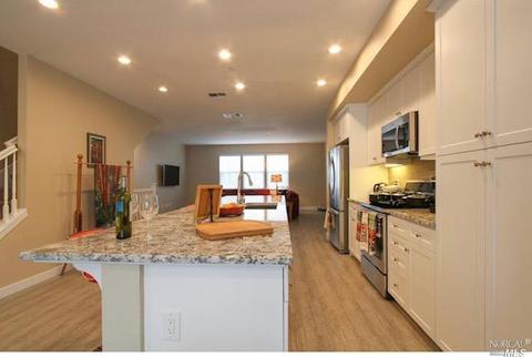 124 Johnson St, Windsor, CA 95492 photo 7