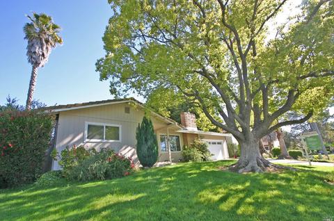 81 Vineyard Cir, Sonoma, CA 95476 photo 2