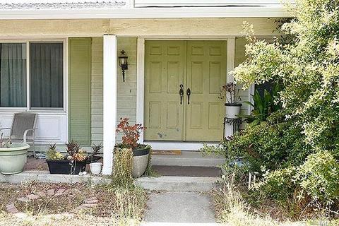 113 Heather Ct, Vallejo, CA 94591 photo 2