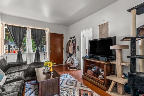 37 Randolph St, Napa, CA 94559 photo 6