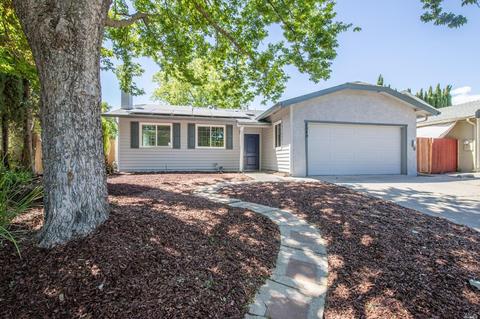 2049 Falcon Dr, Fairfield, CA 94533 photo 7