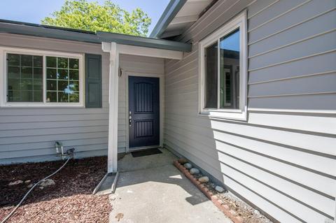 2049 Falcon Dr, Fairfield, CA 94533 photo 9