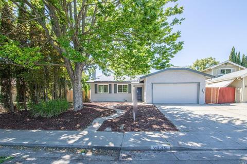 2049 Falcon Dr, Fairfield, CA 94533 photo 2