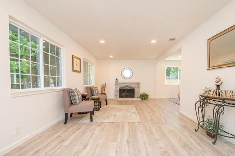 2049 Falcon Dr, Fairfield, CA 94533 photo 14
