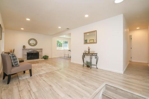 2049 Falcon Dr, Fairfield, CA 94533 photo 13