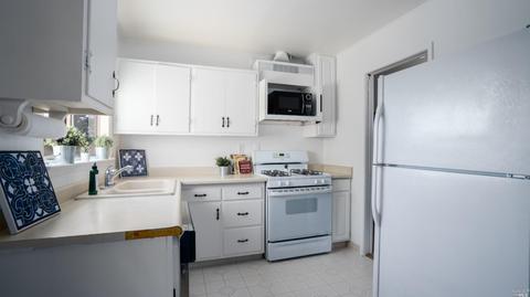 215 San Marino Ave, Vallejo, CA 94589 photo 9