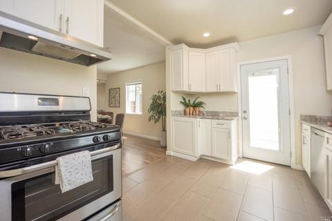 467 Wallace Ave, Vallejo, CA 94590 photo 14