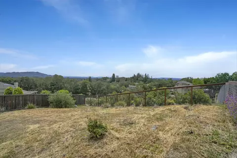 3571 Alturia Hts, Santa Rosa, CA 95403