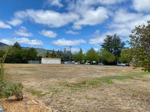 495 Gobbi St, Ukiah, CA 95482