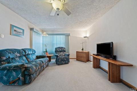 660 Russell St, Vallejo, CA 94591 photo 6
