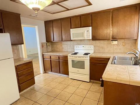 730 Evelyn Cir, Vallejo, CA 94589 photo 14