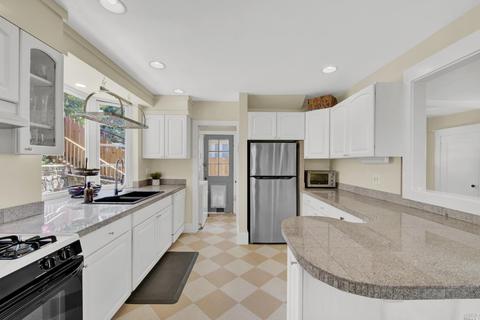 228 B St, Vallejo, CA 94590 photo 12