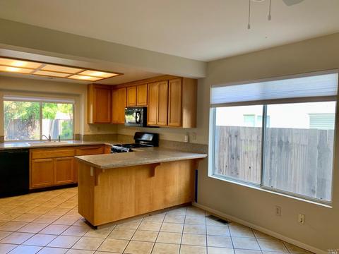 562 Monaco Cir, Cloverdale, CA 95425 photo 17