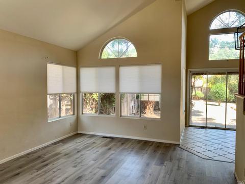 562 Monaco Cir, Cloverdale, CA 95425 photo 6