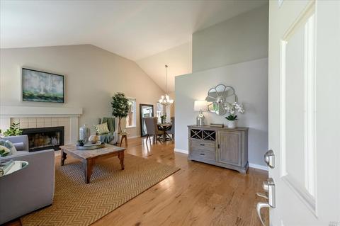 369 Summer Rain Dr, Windsor, CA 95492 photo 4